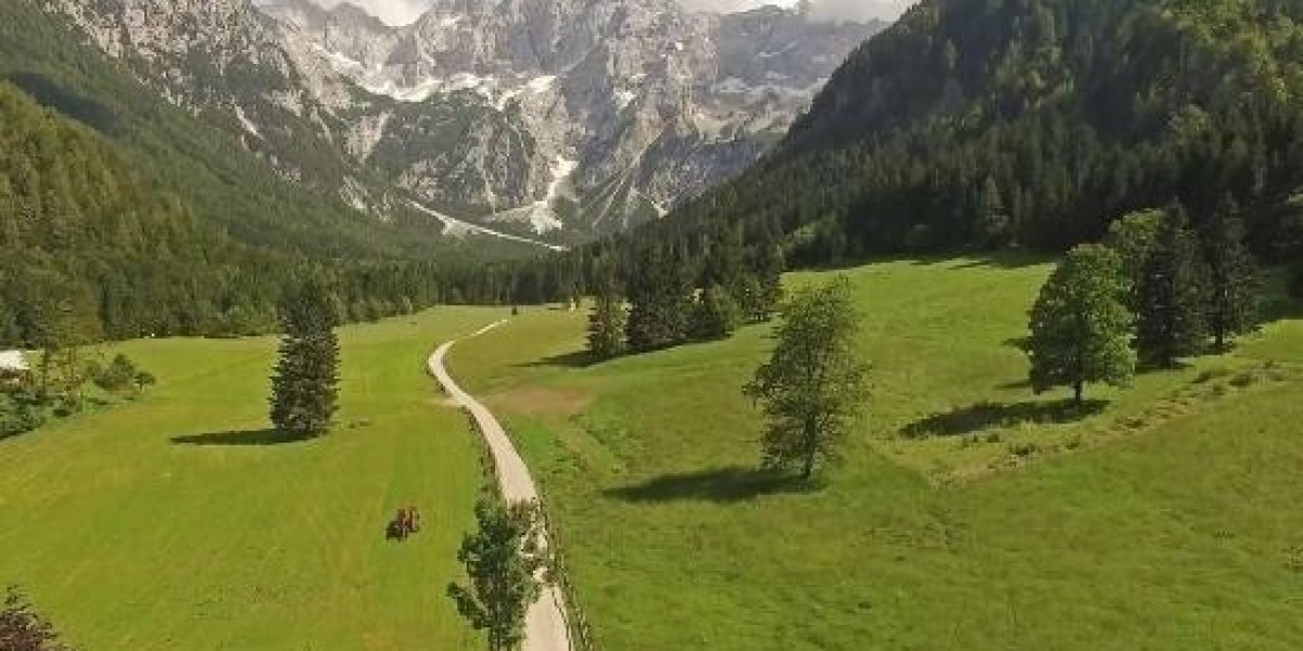 Manhunt for Travis Decker Narrows in on Remote Trail After Tip Off