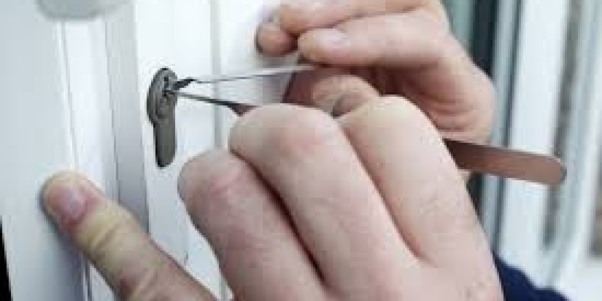 Slotenmaker Wuustwezel: Betrouwbare 24/7 Slotenservice voor Maximale Veiligheid