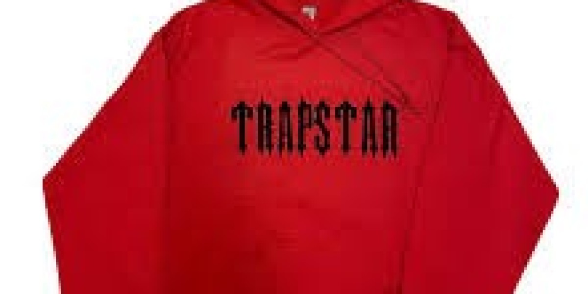 Trapstar Hoodie – Bold, Warm & Urban Style