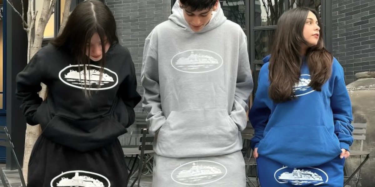 Corteiz Cargos Still Shine in Nike Styling Guides