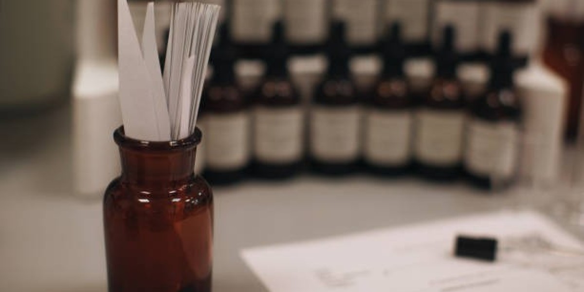 Top 10 Scents-That-Truly Attracts Women: Fragrances That Never Fail