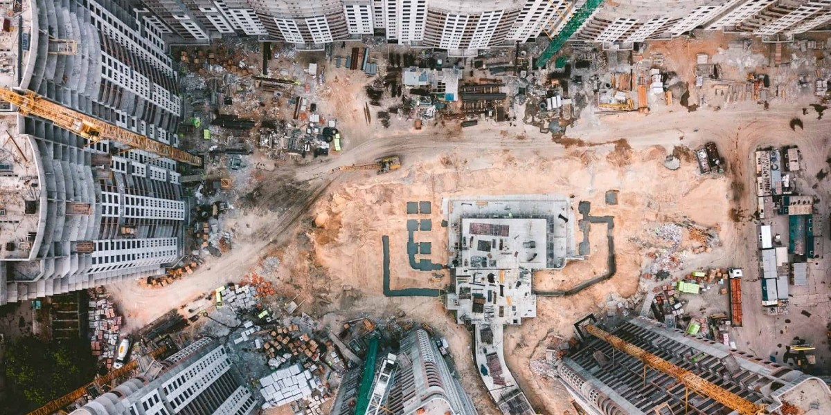 How Professional Construction Estimating Services Reduce Project Risks