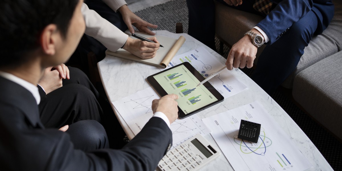 How Modern Safety Gear Is Transforming On-Site Work Environments