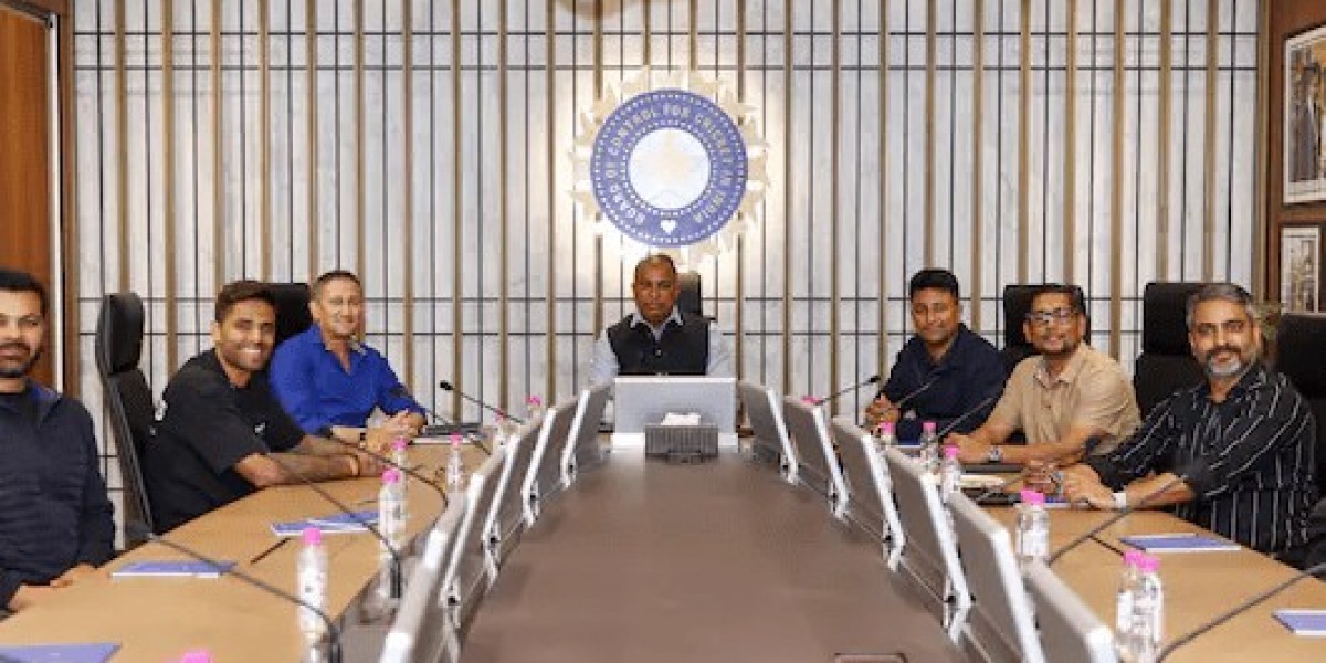 T20 World Cup 2026 India Squad Announcement: Who Made the Surprise Comeback?