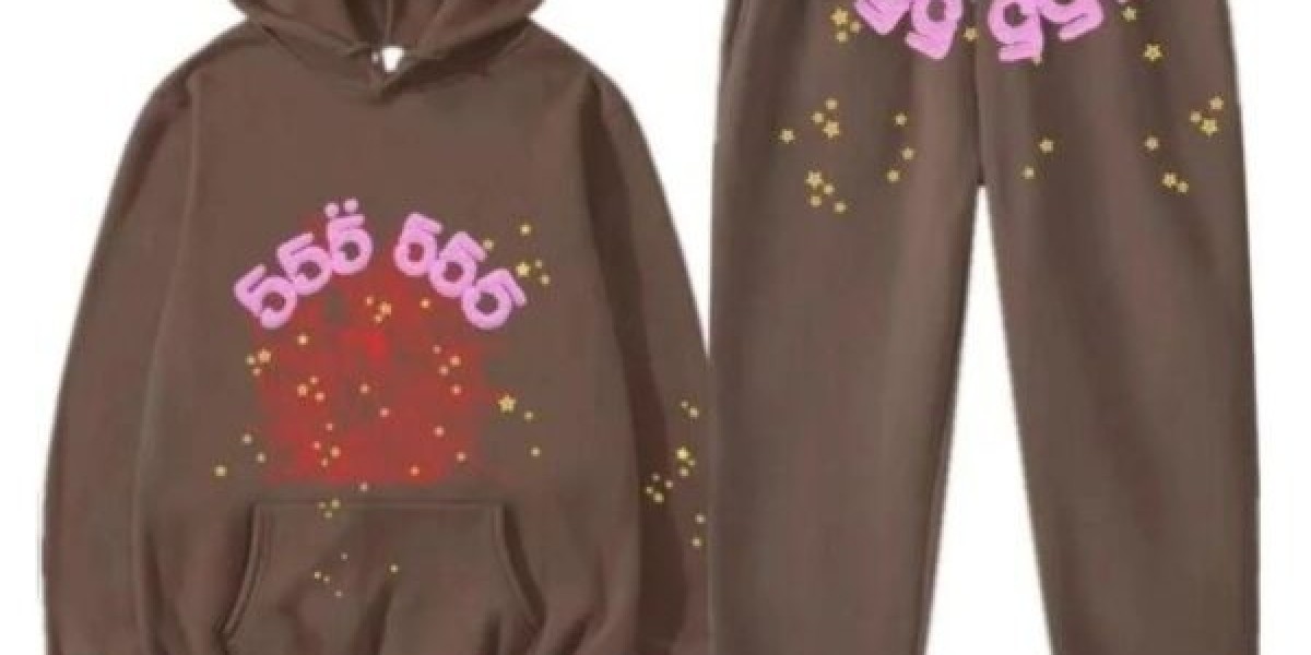 How Sp5der Sweatsuit Became a Streetwear Favorite