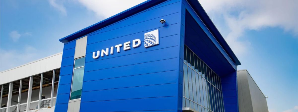 United Airlines Headquarters Information