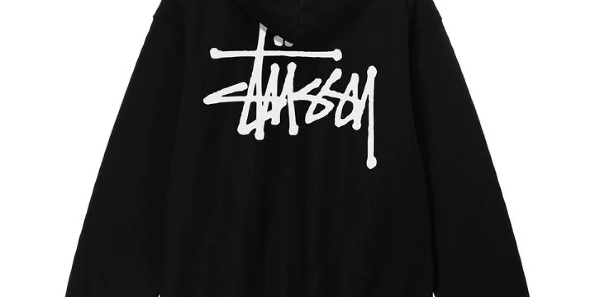 Stussy Apparel: Where Streetwear Meets Everyday Comfort