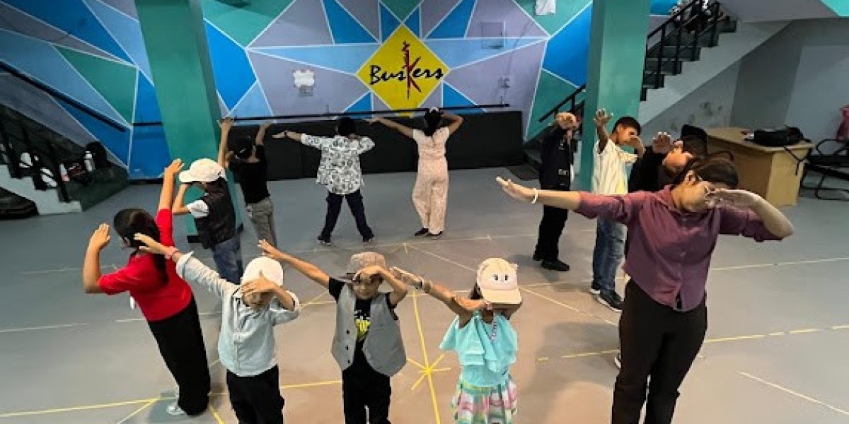 Salsa Dance Classes in Patrakar Colony – Buskers Dance Institute, Mansarovar