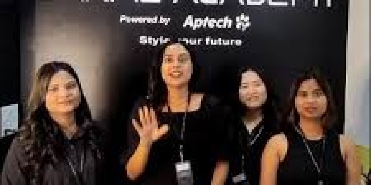 Lakmé Academy Powered by Aptech: A Trusted Makeup Course Academy in Thane Mumbai