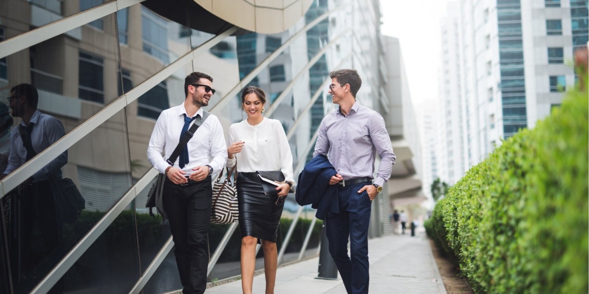 How You Can Transition from a Tourist Visa to a Residence Visa While Staying in the UAE